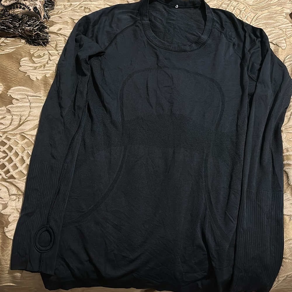 Lululemon long sleeve top